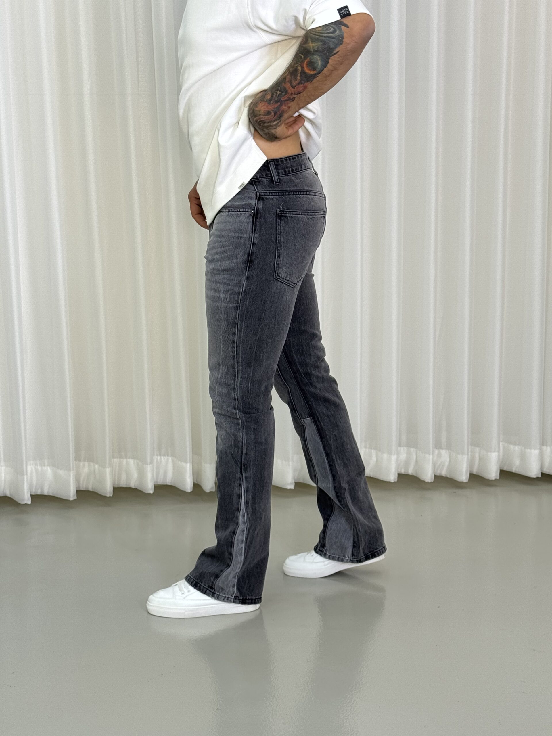 بوتکات ذغالی-طوسی تیکه خور